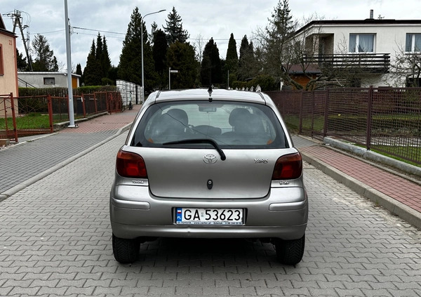 Toyota Yaris cena 5900 przebieg: 270256, rok produkcji 2004 z Koprzywnica małe 79